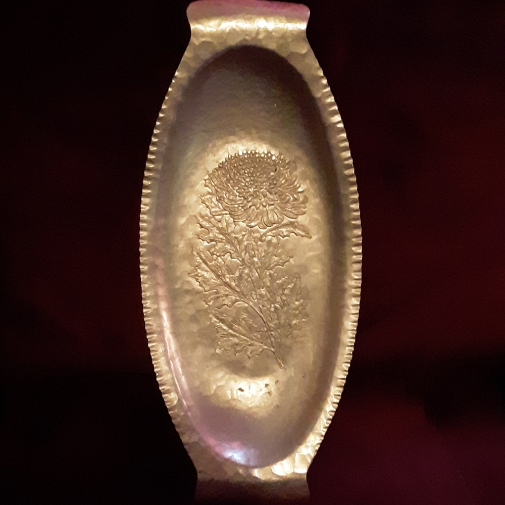 Continental Silverlook Tray with Chrysanthemum